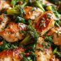 Курица с чесноком, брокколи и шпинатом
